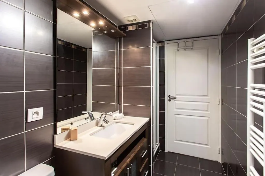 L18 Central Parking Terrace Ac 10Mins Walk To Beaches Nizza 0*,  Francia