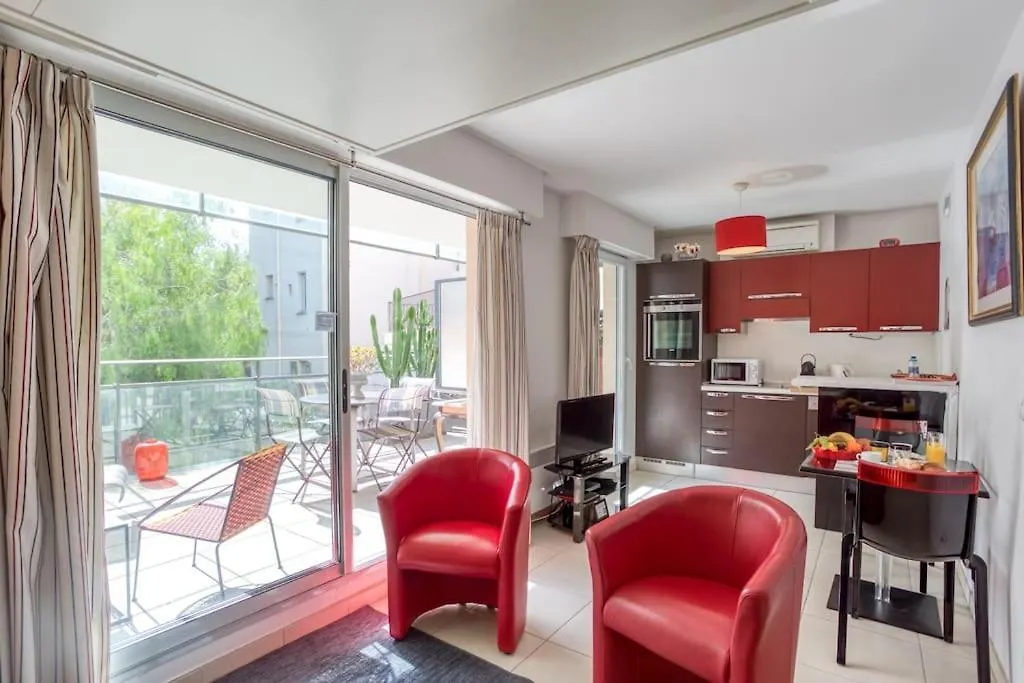 Apartment L18 Central Parking Terrace Ac 10Mins Walk To Beaches Nice
